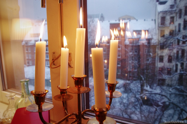 aliciasivert, Alicia Sivertsson, jul, christmas, x-mas, ljusstake, mässingsljusstake, tända ljus, candle, candles