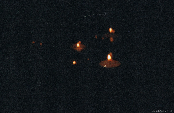 aliciasivert, alicia sivertsson, analog photography, light, stearinljus, värmeljus, analog, analogt fotografi, engångskamera