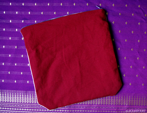 aliciasivert, alicia sivert, alicia sivertsson, modern life is rubbish, saksamlarpåse, blur, for tomorrow, quote, citat, embroidery, broderi, needlework, cross stitch, korsstygn, korsstygnsbroderi, handarbete, embroidered pouch, återbruk, ufo, unfinished object
