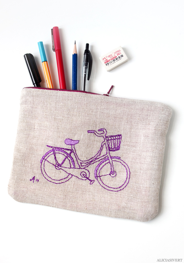aliciasivert, alicia sivertsson, alicia sivert, hantverk, alster, makeri, craft, handicraft, saksamlarpåse, saksamlarpåsar, påse, påsar, pouch, needlework, embroidery, broderi, textilhantverk, bicycle, bike, cyckel