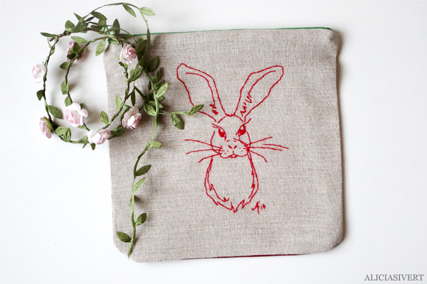 aliciasivert, alicia sivert, alicia sivertsson, saksamlarpåse, broderi, hantverk, handarbete, textil, återburk, embroidery, needlework, handicraft, craft, kanin, hare, rabbit, bunny