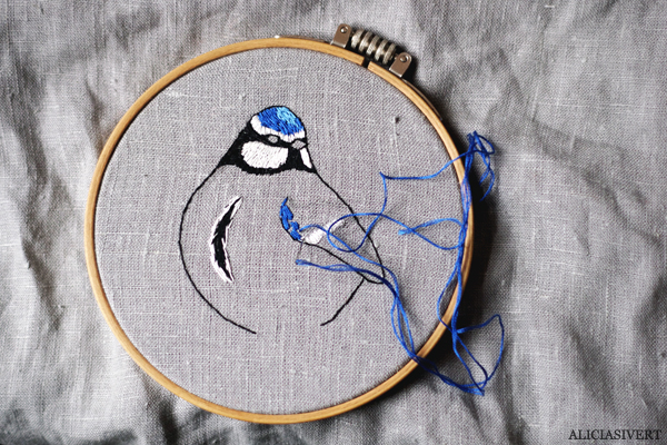 aliciasivert, alicia sivertsson, alicia sivert, blåmes, blue tit, borderi, embroidery, needlework, hoopart
