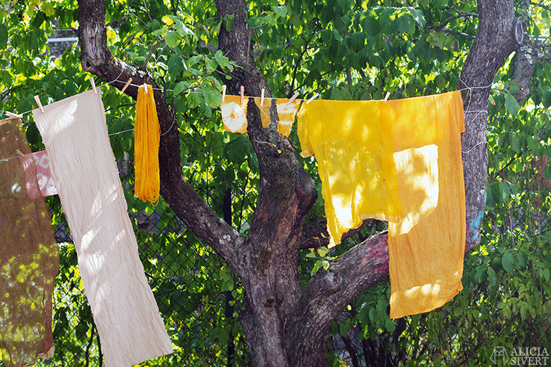 aliciasivert alicia sivert alicia sivertsson art lab gnesta lina sofia lundin växtfärgning naturlig färgning färga med växter skapa skapande kreativitet textil textilt hantverk textilhantverk konst textilkonst kurs workshop