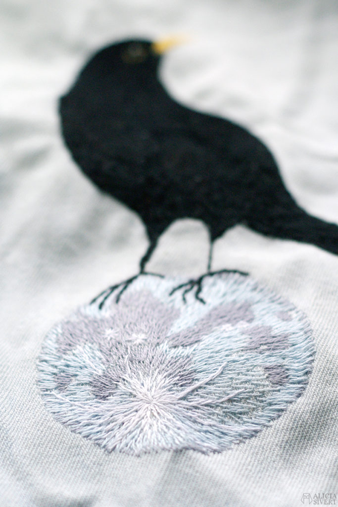 aliciasivert alicia sivert sivertsson art konst skapande kreativitet broderi embroidery needlework hand embroidery handbroderi fritt broderi frihandsbroderi fullmåne koltrast fågel måne full moon blackbird bird