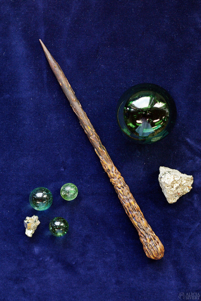 aliciasivert alicia sivert sivertsson narry potter trollstav magic wand diy do it yourself skapa limpistol smältlim rundstav akrylfärg magi trolleri skapa skapande hogwarts mad-eye moody monsterögat moody fantasi