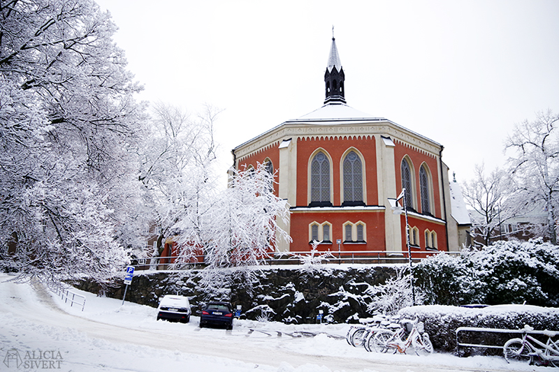 Försenade julkort Ett försenat julkort snö i december stockholm