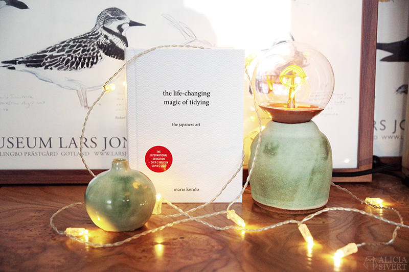 KonMari "The life-changing magic of tidying - the japanese art" av Marie Kondo, foto av Alicia Sivertsson - www.aliciasivert.se
