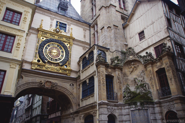 aliciasivert, alicia sivertsson, rouen, france, rue damiette, half-timbered house, frame house, lane, alley, street, le gros-horloge, clock, klocka, frankrike, korsvirkeshus, gränd, gata, korsvirkeshus