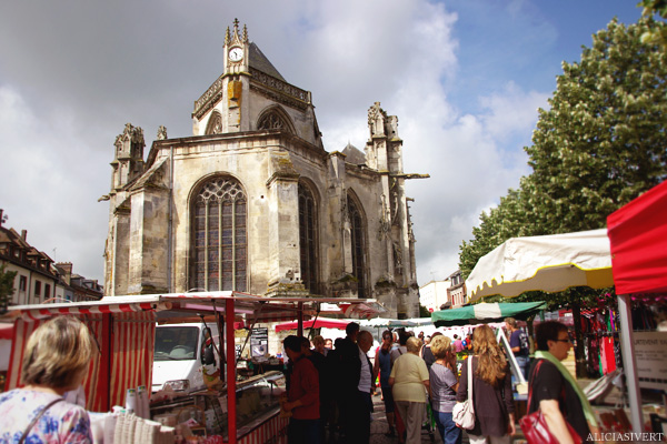 aliciasivert, alicia sivertsson, Le Nebourg, market day, church, cathedral, kyrka, katedral, marknad, marknadsdag