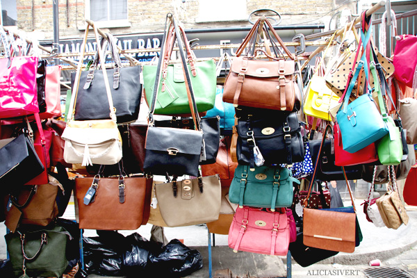 aliciasivert, alicia sivertsson, london med grabbarna, england, farringdon, market, bags, väskor, marknad