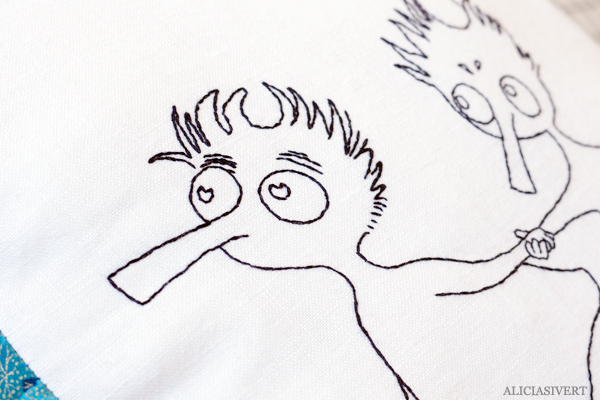aliciasivert, alicia sivertsson, alicia sivert, tove jansson, mumin, moomin, trollkarlens hatt, tofslan och vifslan, kudde, broderi, pillow, cushion, embroidery, needlework, återbruk, remake, upcycle, textile, hantverk, handarbete, skapa, skapande, konst, alster, makeri, diy, gör det själv, do it yourself, mumindalen, brodera, kuddar, sy, sömnad, sew, sewing, Thingumy and Bob