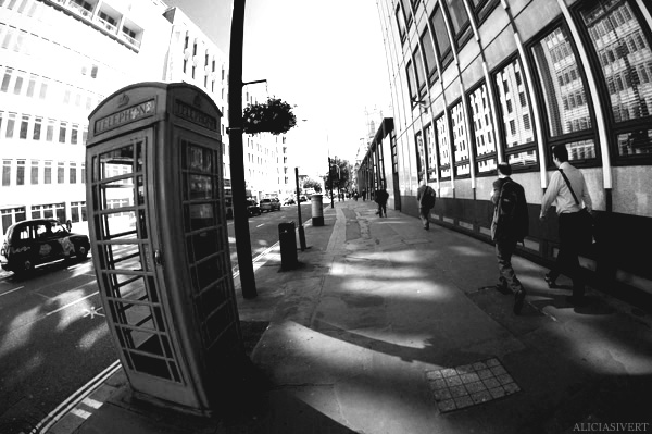 aliciasivert, Alicia Sivertsson, London, svartvitt, black and white, telephone booth