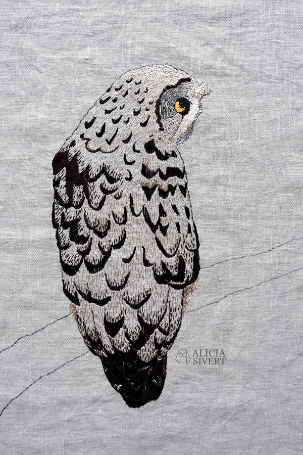 Strix nebulosa, great grey owl embroidery by Alicia Sivertsson, 2015-16. lapuggla fritt broderi free embroidery needlework textile art hand stitched textilkonst konst konstsömnad fågel fåglar skapa skapande kreativitet creativity uggla