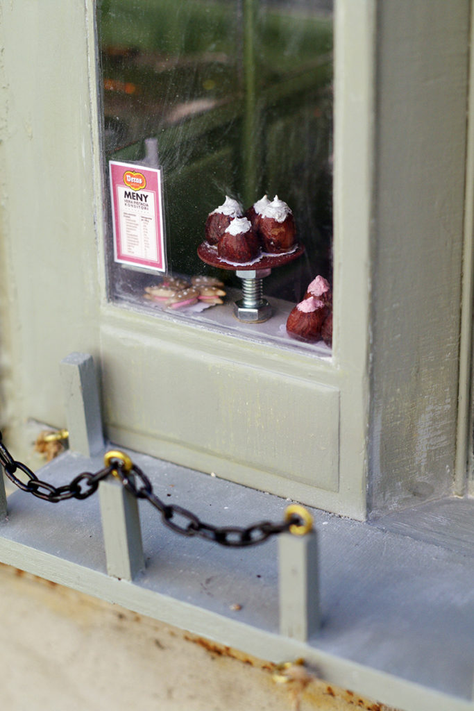 street art miniatyr miniature gatukonst möss muscafé muskonditori kondis värmdö besök besökstips gustavsberg
